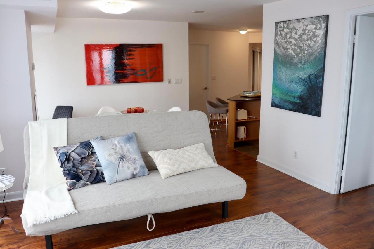Apartment/2Bedrooms/2 Full Bathrooms/Free Parking 토론토 외부 사진