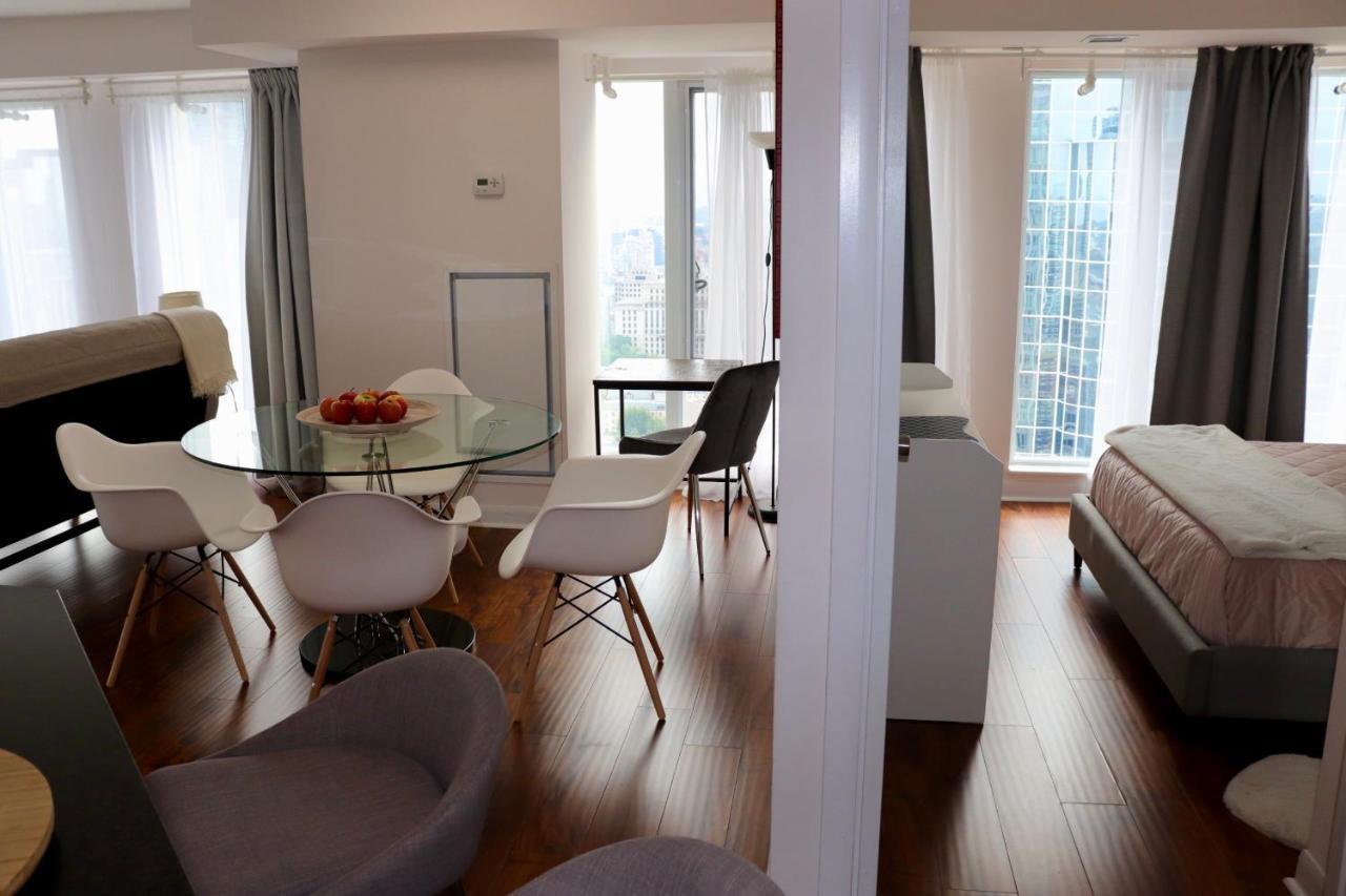 Apartment/2Bedrooms/2 Full Bathrooms/Free Parking 토론토 외부 사진