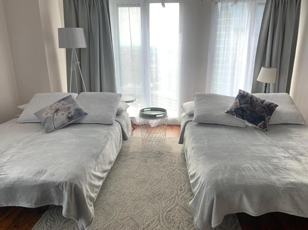 Apartment/2Bedrooms/2 Full Bathrooms/Free Parking 토론토 외부 사진