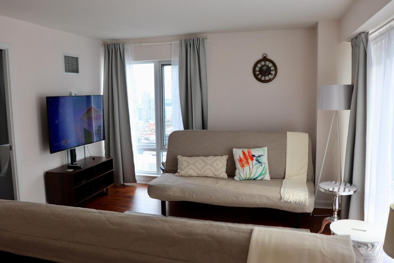 Apartment/2Bedrooms/2 Full Bathrooms/Free Parking 토론토 외부 사진